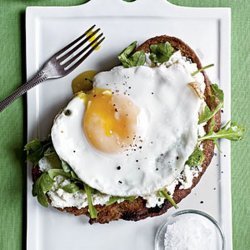 Open-Faced Sandwiches With Ricotta, Arugula, and Fried Egg recipe