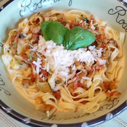 Pasta with Scallops, Zucchini, and Tomatoes recipe