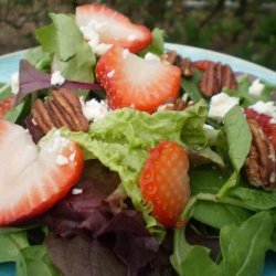 Mixed Lettuces With Strawberries, Goat Cheese and Pecans recipe