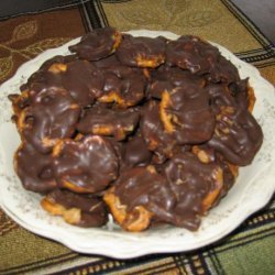 Caramel Chocolate Peanut Butter Pretzel Bites (Like Take 5) recipe