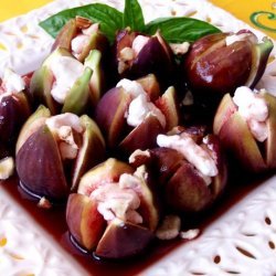 Figs With Goat Cheese and Port Syrup recipe
