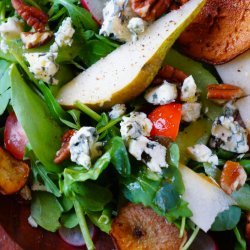 Blue Cheese and Pear Salad recipe