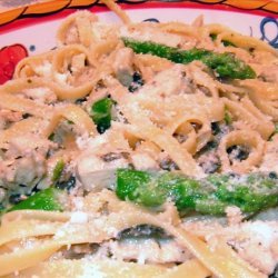 Chicken Alfredo With Mushrooms and Asparagus recipe