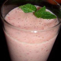 Strawberry and Hazelnut Lassi recipe