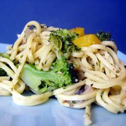 Linguini with Broccoli and Red Peppers recipe