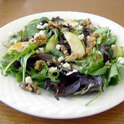 Tangy Pear and Blue Cheese Salad recipe