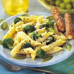 Broccoli and Garlic Penne Pasta recipe