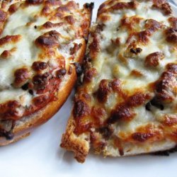 Hamburger-Mushroom Bread Pizza recipe