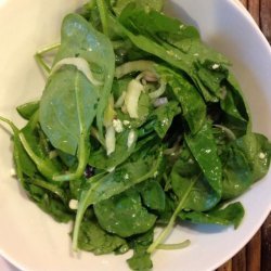 Spinach and Endive Salad With Pecans and Blue Cheese recipe