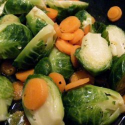 Maple-Flavored Brussels Sprouts With Carrots recipe