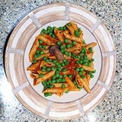 Bow-Tie Pasta With Red Pepper Sauce recipe