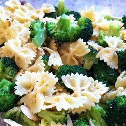 Bow Tie Pasta with Broccoli, Garlic, and Lemon recipe