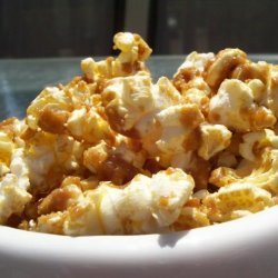 Crispy Vanilla-Caramel Popcorn recipe