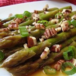 Asian Asparagus Salad with Pecans recipe