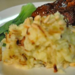 Mashed Potatoes with Onions and Pine Nuts recipe