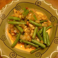 Stir-Fried Green Beans With Pine Nuts recipe