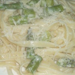 Fettuccine With Asparagus in Lemon Cream Sauce recipe