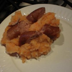 Hutspot (Orange Mashed Potatoes and Sausage Dinner) recipe