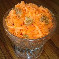 Mom's Carrot and Raisin Salad recipe