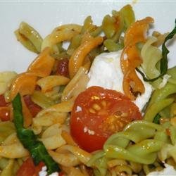 Pesto Pasta Caprese Salad recipe