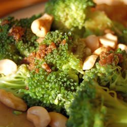 Broccoli with Garlic Butter and Cashews recipe