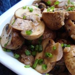 Herbed Mushrooms with White Wine recipe