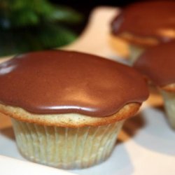 Vanilla Sour Cream Cupcakes (Small Batch) recipe