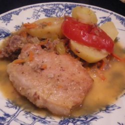 Schweinskoteletten  Mit  Bratwurt  Und  Kartoffeln recipe