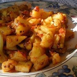 Aloo Gobi ki Subzi (Potatoes and Cauliflower) recipe