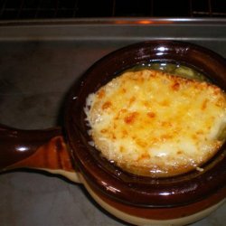 Bistro Onion Soup With Leeks recipe