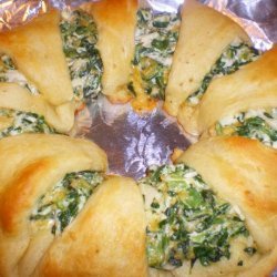Spinach Chicken Wreath recipe