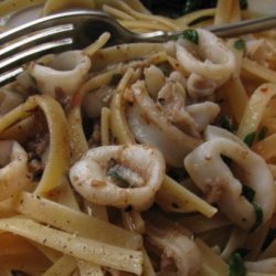 Linguine With Calamari and Garlic recipe