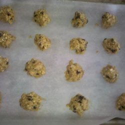 Rissani's Chewy Chocolate Chip Oatmeal Cookies recipe