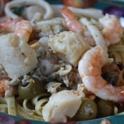 Il Linguine & La Salsa Di Pesto Con Frutta Del Mare recipe