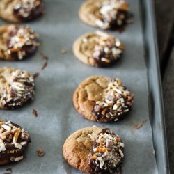 Chocolate Dipped Peanut Butter Cookies recipe