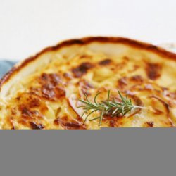 Potato Gratin With Goat Cheese and Garlic recipe