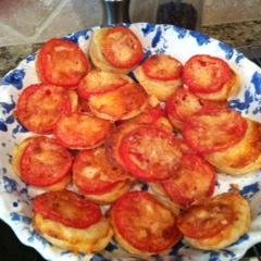 Paula Deen's Cheesy Tomato Tartlets recipe