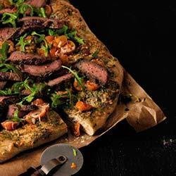 Pesto Steak and Arugula Pizza recipe