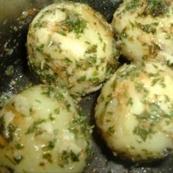 Buttered and Herbed New Potatoes recipe
