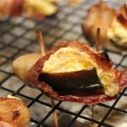 Bluezy's Stuffed Jalapenos with Bacon recipe