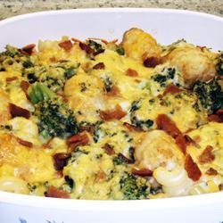 Broccoli Mac and Cheese with Bacon and Potato Nugget Topping recipe