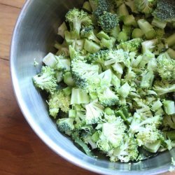 Broccoli With Sun-Dried Tomatoes and Pine Nuts recipe
