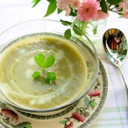 Chilled Summer Lettuce, Lovage and Garden Pea Soup recipe