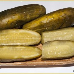 Shlomo's Kosher Sour Pickles/Tomatoes by Sy recipe