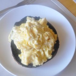 Creamy Cheesy Scrambled Eggs recipe