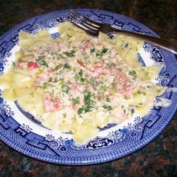 Al Lewis' Spinach Fettuccine With Crab Sauce recipe