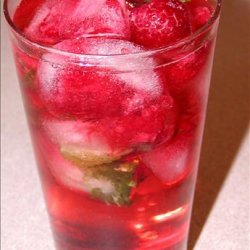 Honey Lemonade With Raspberry Cubes recipe