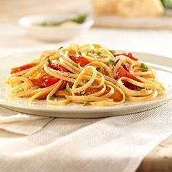 Whole Grain Linguine with Roasted Peppers recipe