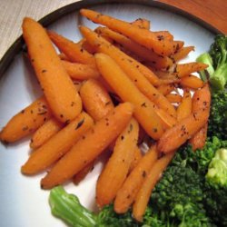 Butter-Maple Roasted Carrots With Garden Thyme recipe