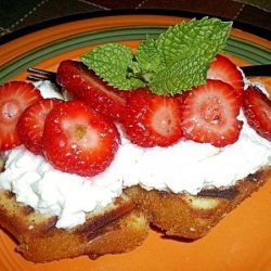 Grilled Madeira Cake With Berries recipe